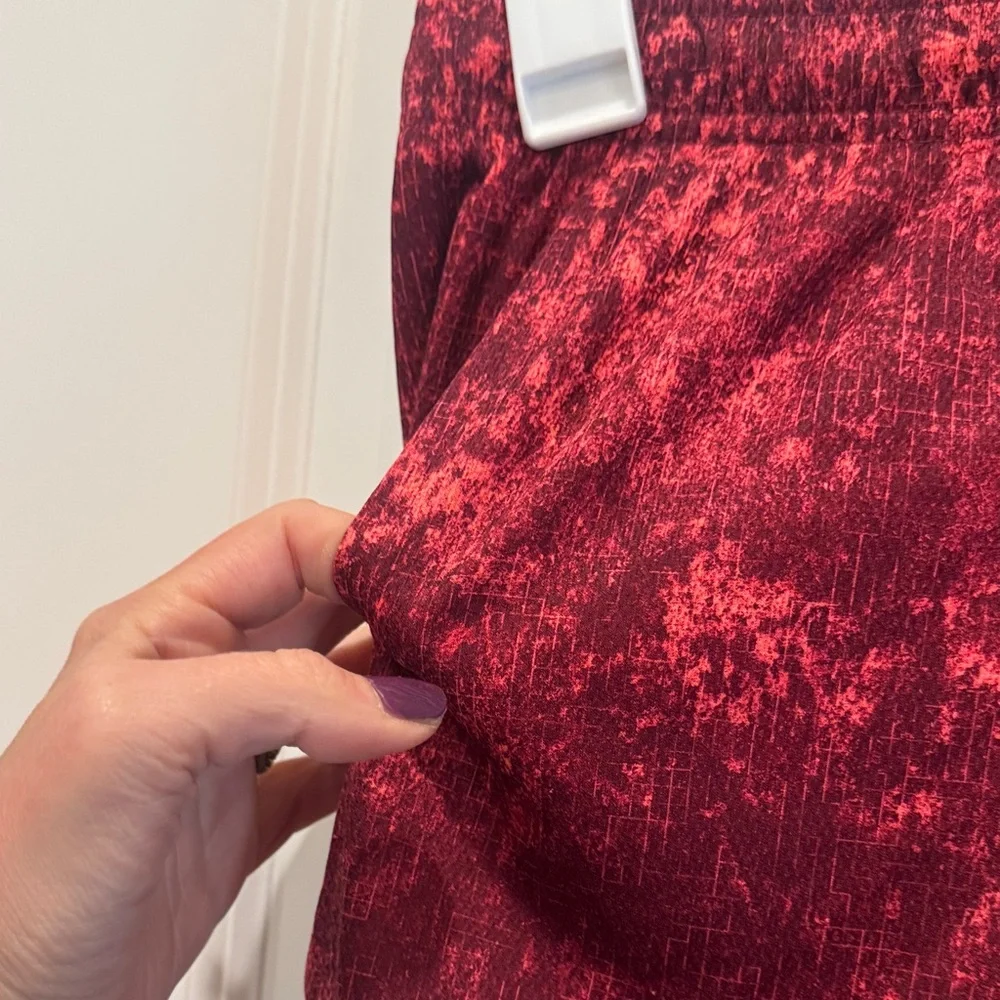 Old Navy Active Kids Athletic Red Shorts Size Medium 8